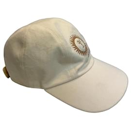 Gorra Hermès con bordado de sol