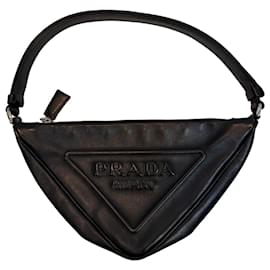 Borsa a spalla in pelle nera triangolo Prada