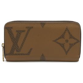 Louis Vuitton Monogram Giant Reverse Zippy Geldbörse
