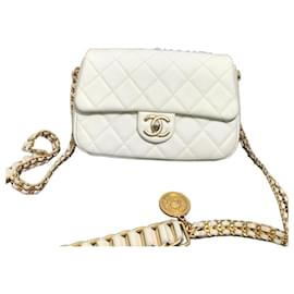 Borsa Chanel Chip Rotonda in Pelle di Legno di Litchi Bianca