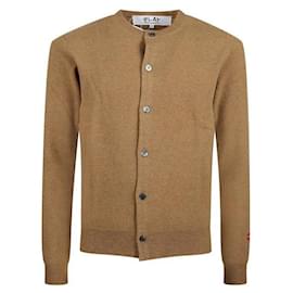 Comme Des Garcons Wollcardigan mit kleinem rotem Herz-Patch AX