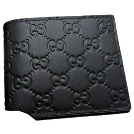 Gucci GG Emblem Wallet in Black Leather