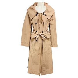 Autre Marque Abrigo trench de tafetán beige de doble botonadura con cinturón
