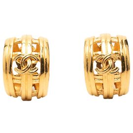 Orecchini a cerchio con clip in oro placcato CC dorato Chanel