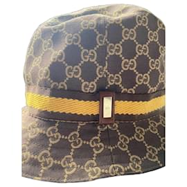 Cappello Bucket Gucci GG Supreme Canvas Marrone e Giallo