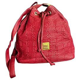 Borsa a secchiello Balenciaga in pelle trapuntata rossa