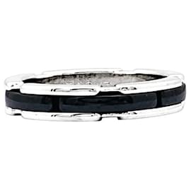 Anillo Chanel, "Ultra", oro blanco, cerámica negra.