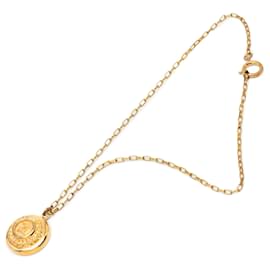 Collar medallón chapado en oro CC dorado de Chanel