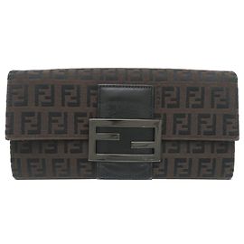 Lange Geldbörse aus Zucchino-Canvas von Fendi