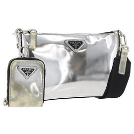 Bolso de Hombro PRADA Cuero Patente Plata Auth 177333A