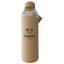 Bottiglia d'acqua riutilizzabile Chanel N°5 Edizione Limitata