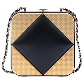 Schwarze CC-Lammleder- und Metallquadrat-Clutch mit Kette von Chanel