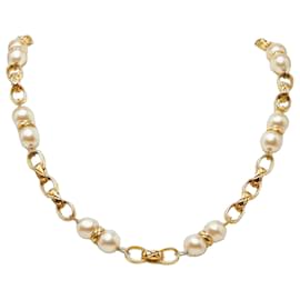 Collana a catena placcata in oro Chanel con perla artificiale