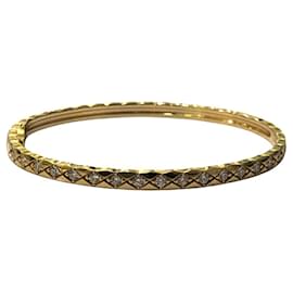 Bracciale charm Coco Crush in oro giallo 18K di Chanel