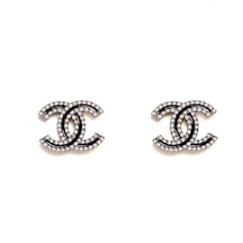 Chanel 2021 Orecchini Maxi Studs CC Argento Scuro e Strass