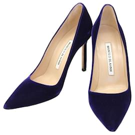 Décolleté in velluto BB90 di Manolo Blahnik