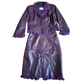 Conjunto de Chaqueta y Falda de Cuero Violeta Pellessimo Paris