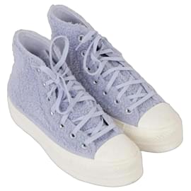 Converse High-Top Sneaker aus Shearling - Hellblau