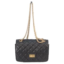 Chanel Vintage Mini Chain Shoulder Bag 2.55 in pelle di vitello matelassé