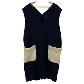 Autre Marque yori Kleid mit V-Ausschnitt