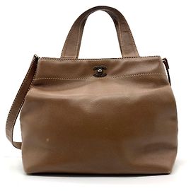Sac à main à bandoulière 2 façons en cuir de veau grainé Chanel
