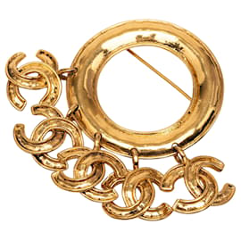 Anello Spilla Chanel Gold CC Placcato Oro con Cinque Charm