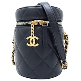 Beauty Case Chanel Black Small Quilted Lambskin Side Note