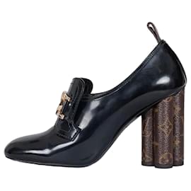 Décolleté Louis Vuitton in pelle nera con tacco scolpito Mis. 38 Usato