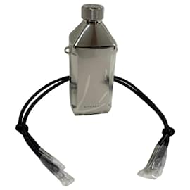 Gourde Givenchy 4G en acier avec bandoulière