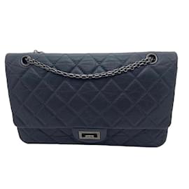 Borsa Chanel in pelle matelassé nera