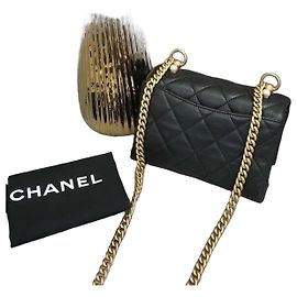 Chanel Perfume Piano-förmige Handtasche aus schwarzem Leder