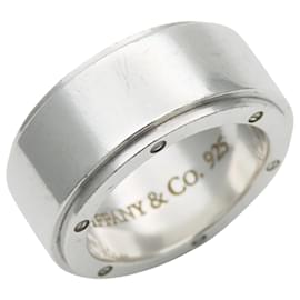 Tiffany & Co. Metropolis Band Ring