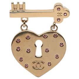 Spilla Chanel Coco Mark Heart Lock Key Motif