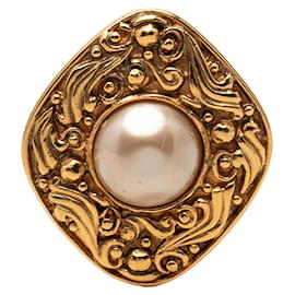 Spilla Chanel Vintage placcata oro