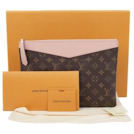 Louis Vuitton Pochette Daily