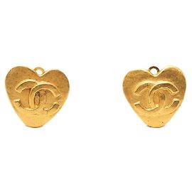 Orecchini a clip Chanel Coco Mark con motivo a cuore