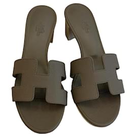 Sandali Hermès Oasis in pelle Étoupe