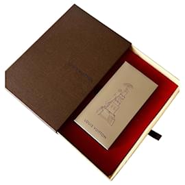 Louis Vuitton Flip-book 150 Aniversario Torre Eiffel