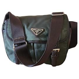 Prada Borsa a Tracolla in Nylon Verde