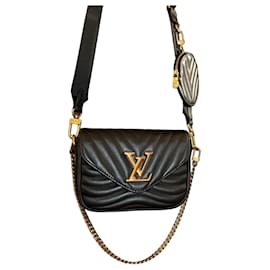 Borsa a tracolla Louis Vuitton New Wave in pelle nera