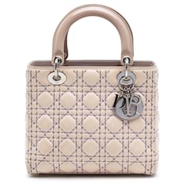 Lady Dior in agnello beige con cuciture Cannage, misura Medium