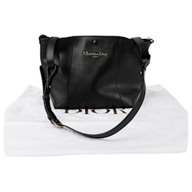 Bolso bandolera tipo cubo Signature Medium - Dior
