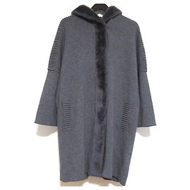 Autre Marque Abrigo de punto con shearling y cierre de botón a presión frontal Suprema