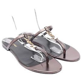 Saint Laurent Sandali Cassandra in Pelle Metallizzata