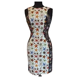 Vestido sheath Versace Trésor de la Mer com padrão de estrelas do mar