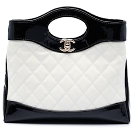 Borsa shopping Chanel 31 Mini Bicolor Bianca in vernice trapuntata