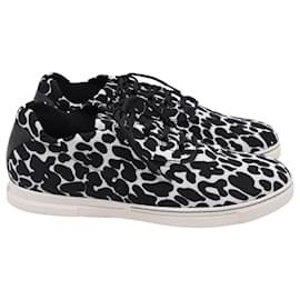 Sneakers basse Stuart Weitzman in tela con stampa animalier