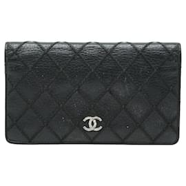 Cartera larga Chanel Coco Mark Wild Stitch