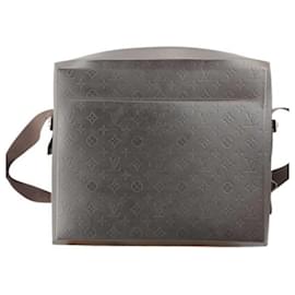Sac à l'épaule Louis Vuitton Steve M46530