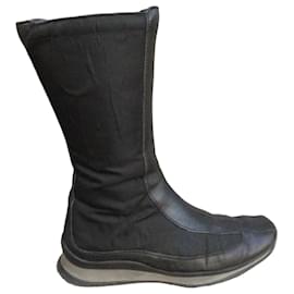 Botas Prada de cuero y nylon